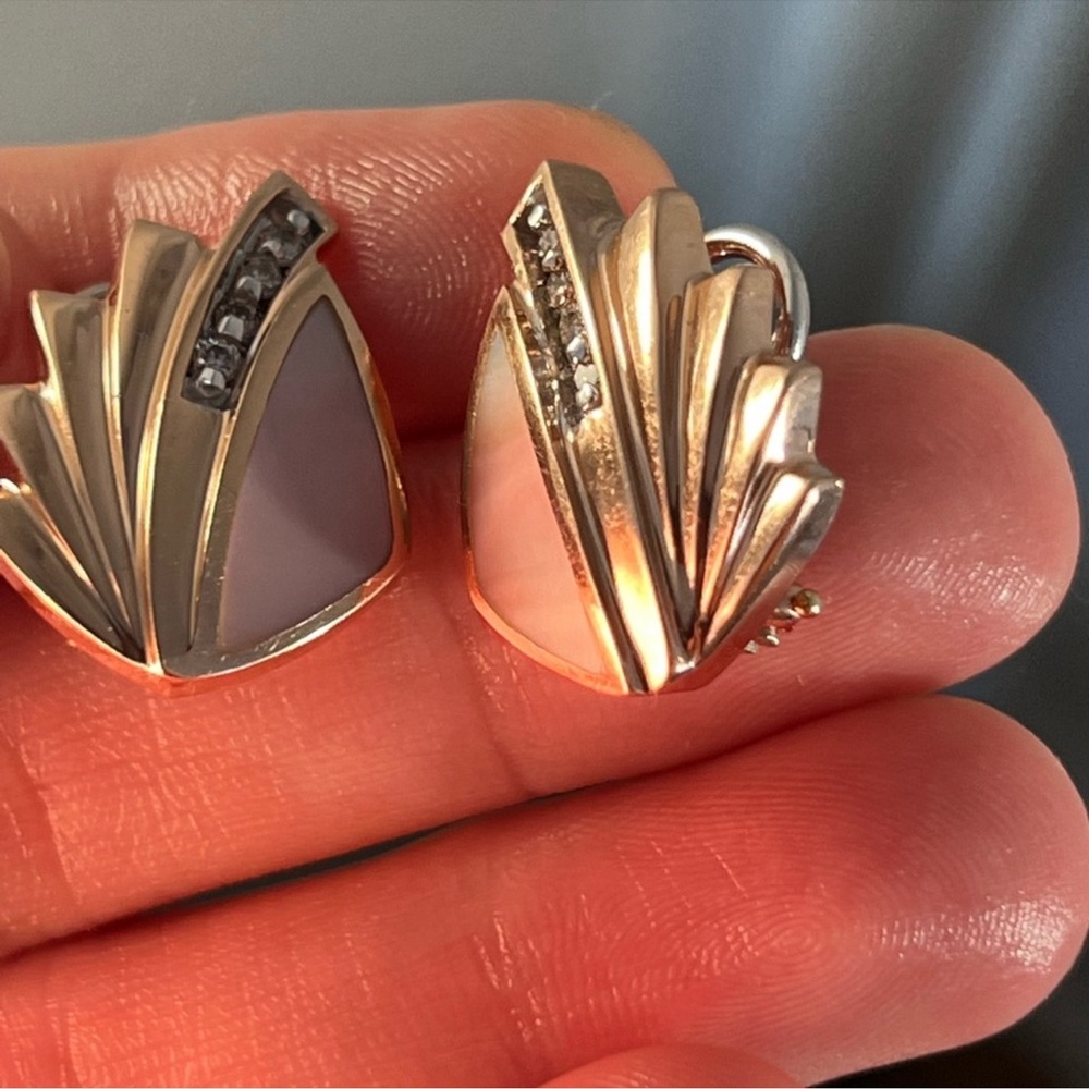 14k gold Omega back earrings with Diamonds - Picture 2 of 6